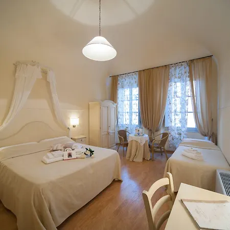 Etruria Otel 3*
